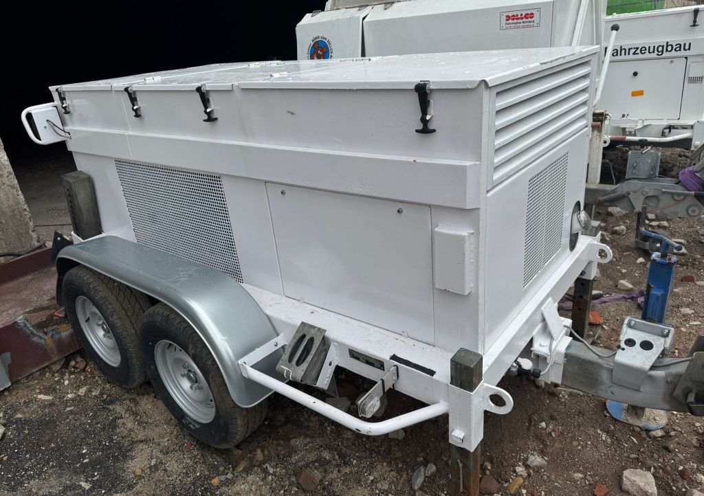 Aggregat-Anhänger Baustelle