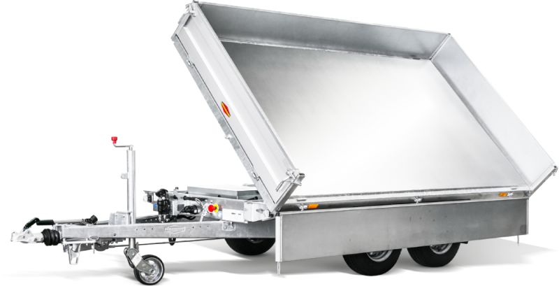 Hydraulischer Kippanhänger mit Doppelachse – ideal für Erdarbeiten, Kies und Baustoffe.