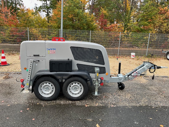 Aggregat-Anhänger Baustelle